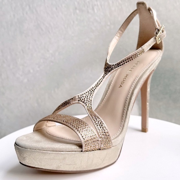 🌸PELLE MODA🌸 Onora T-strap Sandal Platinum Size: 6.5 - Picture 3 of 14